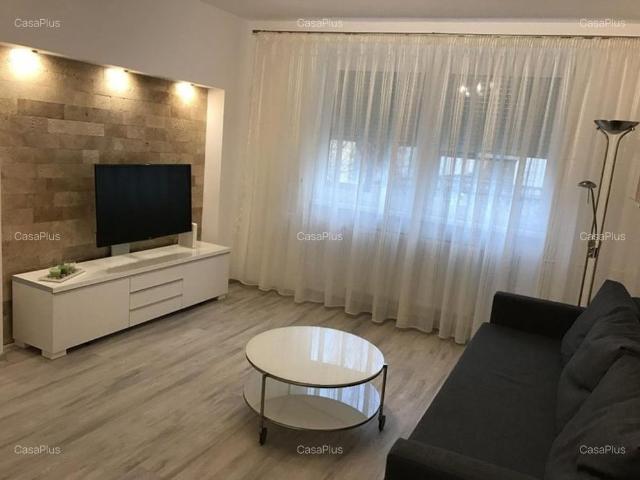 Apartament 3 camere zona PALAS / 3 rooms PALAS