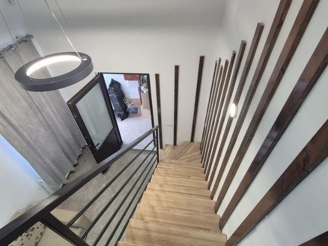 Apartament 3 camere, zona ultracentrala, mobilat, parter