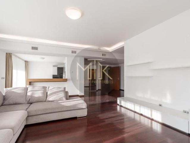 Apartament 3 camere 140 MP | Complet mobilat LUX | Parcare inclusa in pret