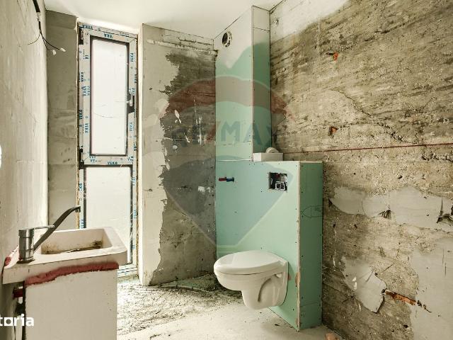 Apartament 3 camere 148 mp de vânzare cu loc parcare în zona Subcetate