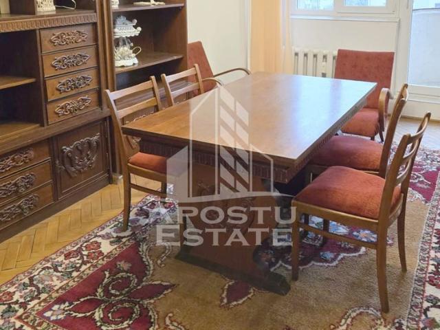 Apartament 3 camere,110m utili, zona Piata Spitalului