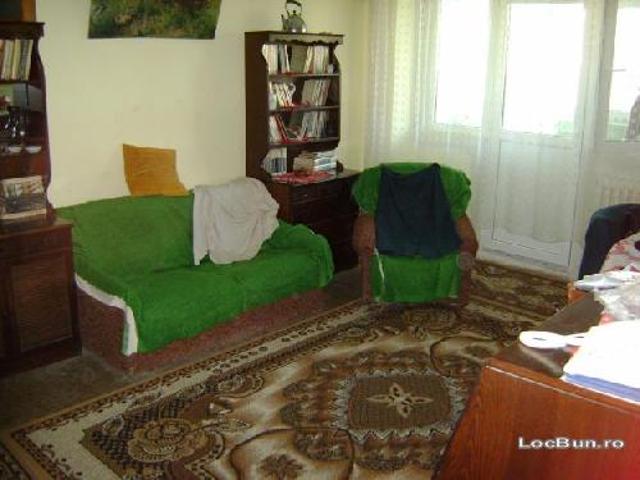 apartament 3 camere