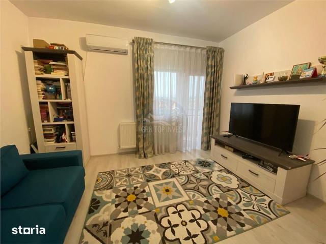 Apartament 3 camere 2 bai balcon si parcare privata zona Tineretului