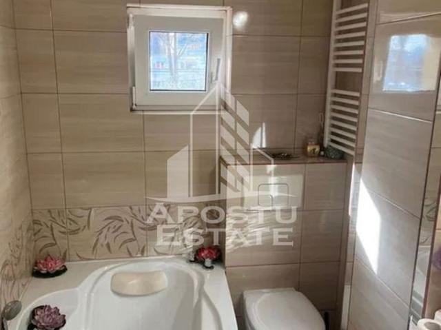 Apartament 3 camere, 2 bai, centrala proprie, Aradului