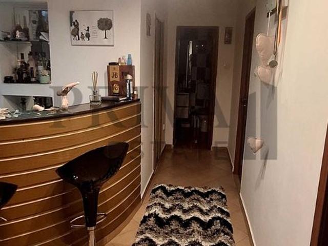 Apartament 3 camere, 2 bai, et. 2, 70 mp utili, Dacia