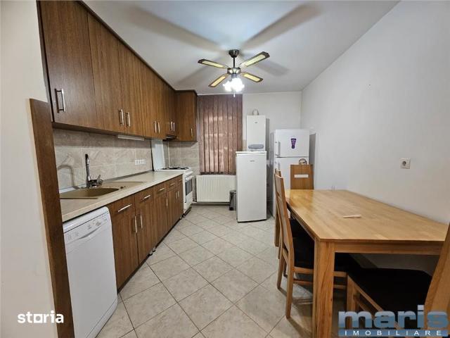 Apartament 3 camere 2 bai Tudor etaj 3 cu lift B.dul 1 Dec 1918