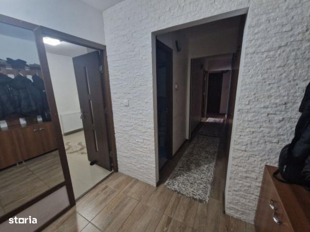 Apartament 3 camere 2 Bai zona CET l Decomandat l Ocazie