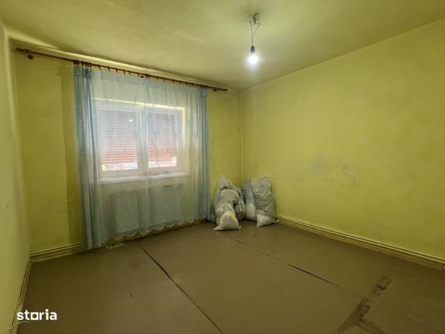 Apartament 3 camere, 2 bai, zona Pizzeria Venetia