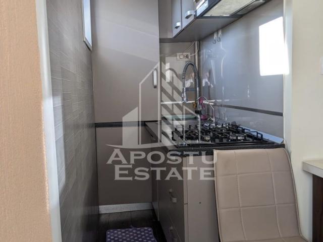 Apartament 3 camere, 2 balcoane, 2 bai, centrala proprie, Dambovita