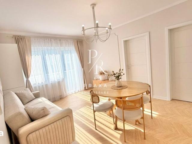 Apartament 3 camere, 44 mp, et 2, garaj, zona Terra!