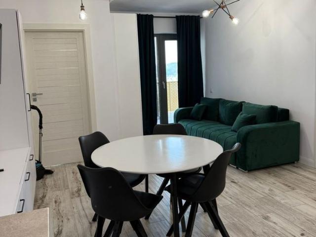 Apartament 3 camere 65mp, balcon, parcare, finisat modern