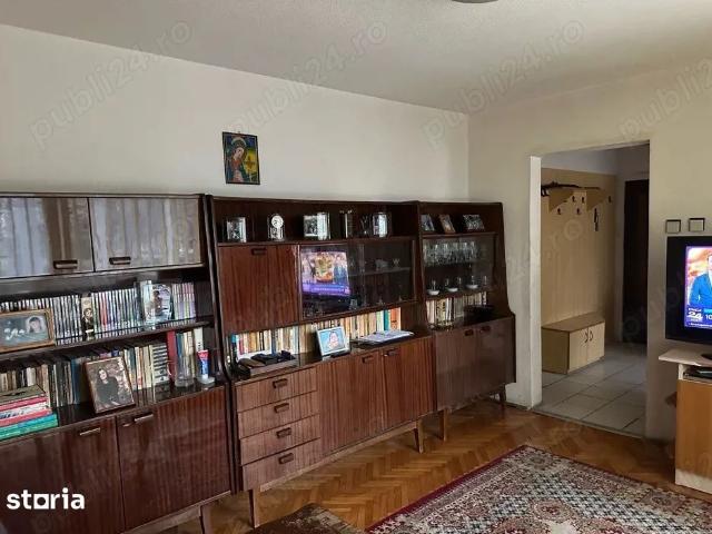 Apartament 3 camere 65mp, finisat mediu, str. Alverna