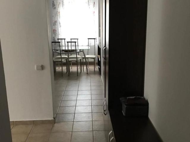 Apartament 3 camere 68 mp etajul 1, strada Crisan