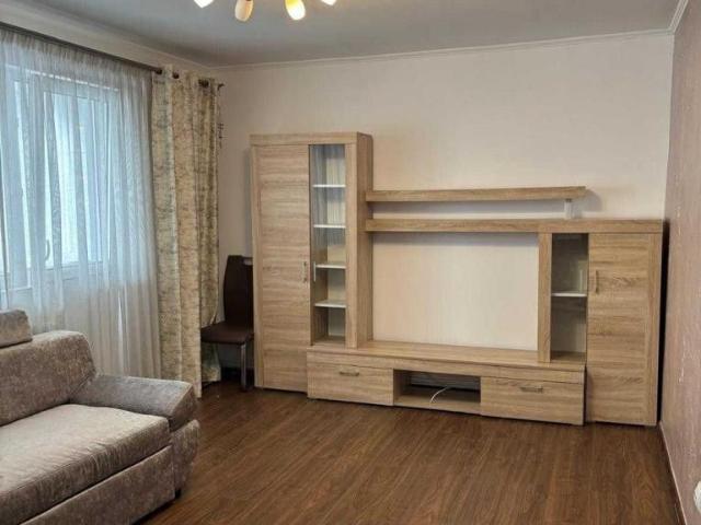 Apartament 3 camere 68mp, balcon, parcare, str. Mehedinti