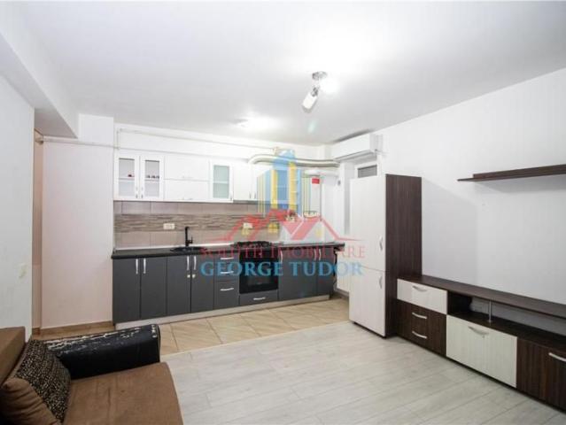 Apartament 3 camere 60 mp. Str. Rezervelor