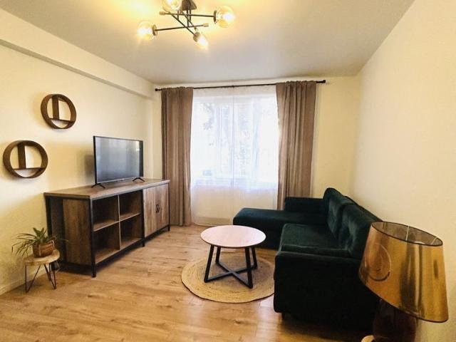 Apartament 3 camere 60mp, finisat modern, parcare, Semicentral