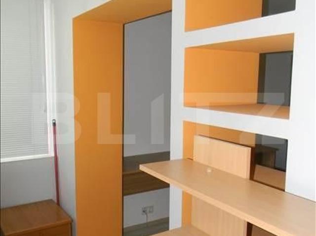 Apartament, 3 camere, 70 mp, zona strazii Plopilor!
