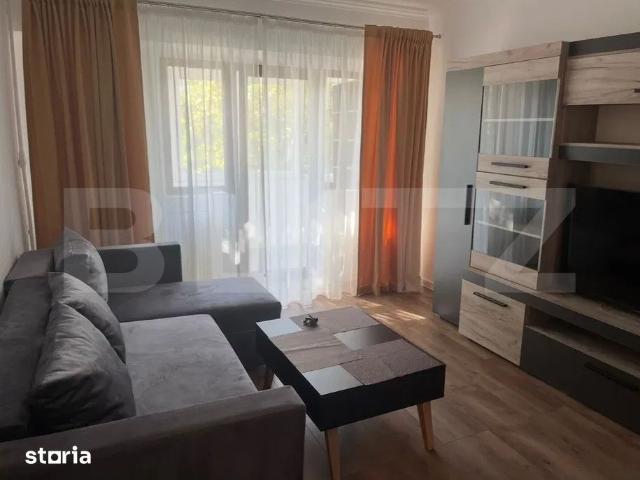 Apartament 3 camere, 70 mp, zona Pod de Fier