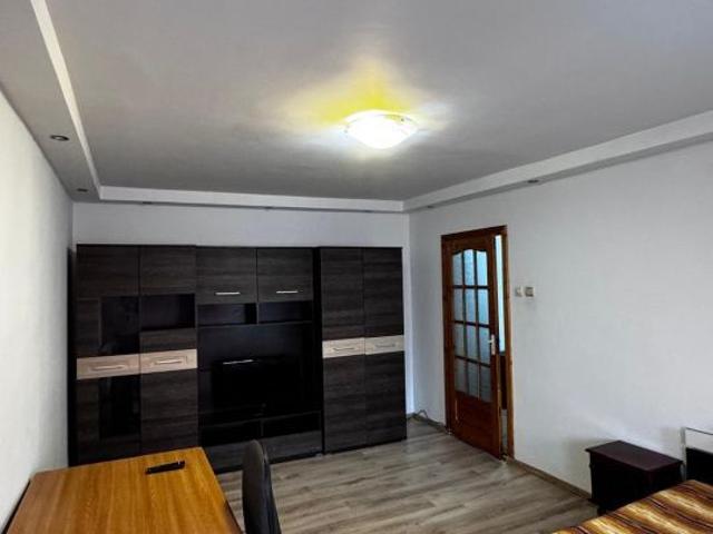 Apartament 3 camere, 71 mp, zona Lapus