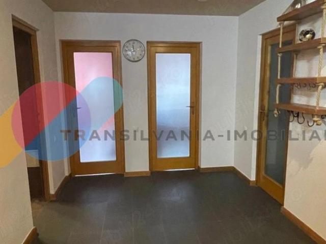 Apartament 3 Camere, 85 mp + 15 mp 2 balcoane, zona Andrei Mureșanu