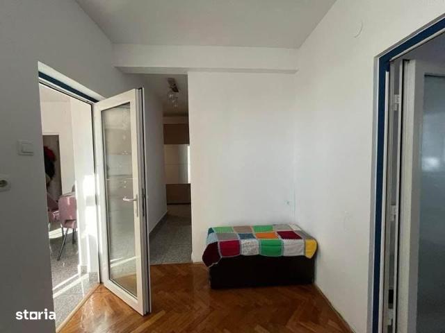 Apartament 3 camere, 83 mp utili, parcare privată, Magheru, Oradea