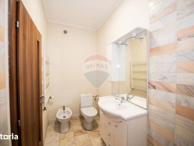 Apartament 3 camere, 97 mp, nemobilat, metrou Eroii Revolutiei