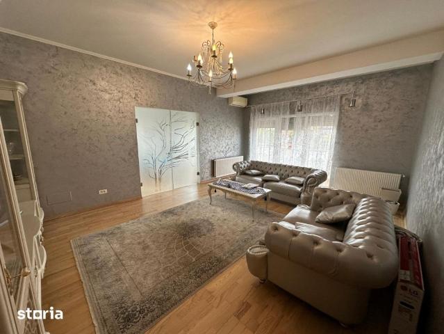 Apartament 3 camere, 90 mp, cartier centru, zona Biserica Sfintii Apos