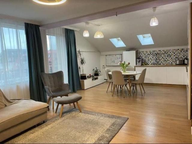 Apartament 4 cam decomandate 125 mp LUX, str.Muzeul Apei, Floresti