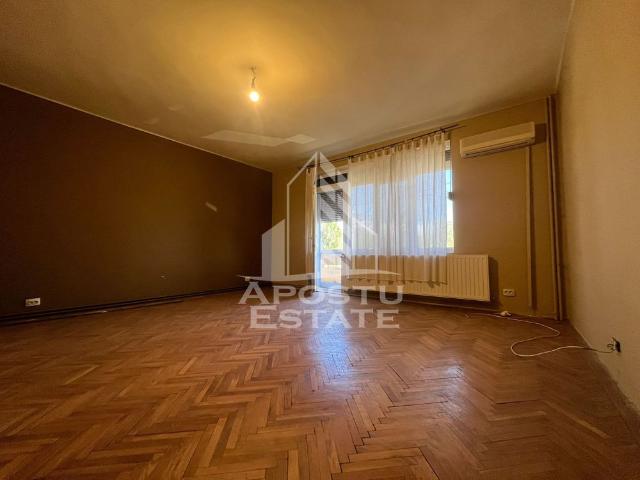 Apartament 4 camere, Malul Muresului