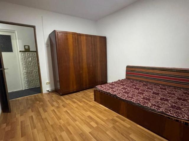 APARTAMENT 4 CAMERE NAVODARI,termen lung