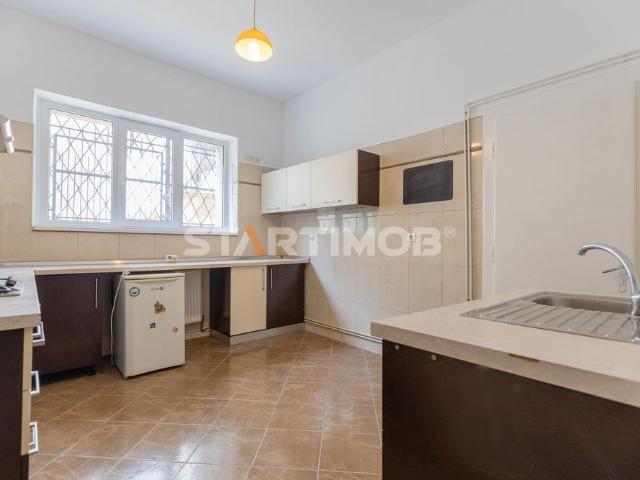 Apartament 4 camere nemobilat Parcul Central Brasov