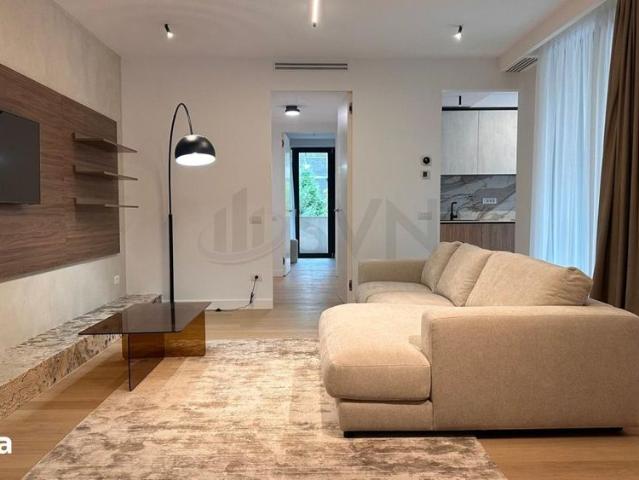 Apartament 4 camere Aviatorilor l Bloc Boutique