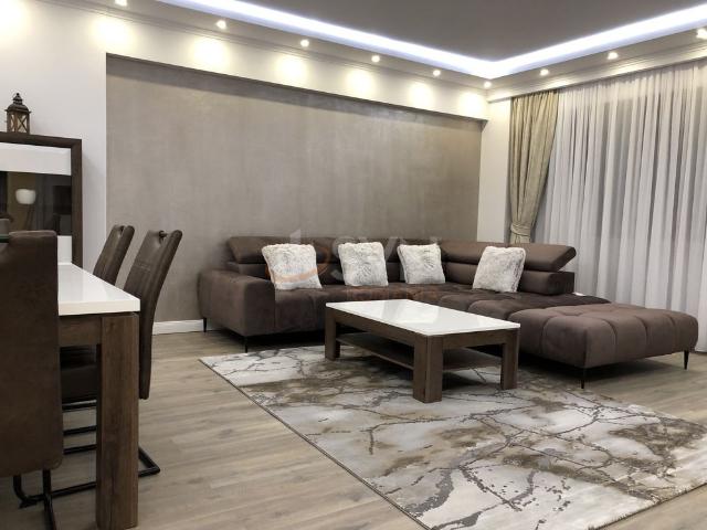Apartament, 4 camere cu loc parcare subteran inclus, Bucuresti / Sector 1 / Jiului