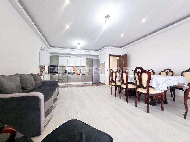 Apartament 4 camere cu parcare Isaran Residence