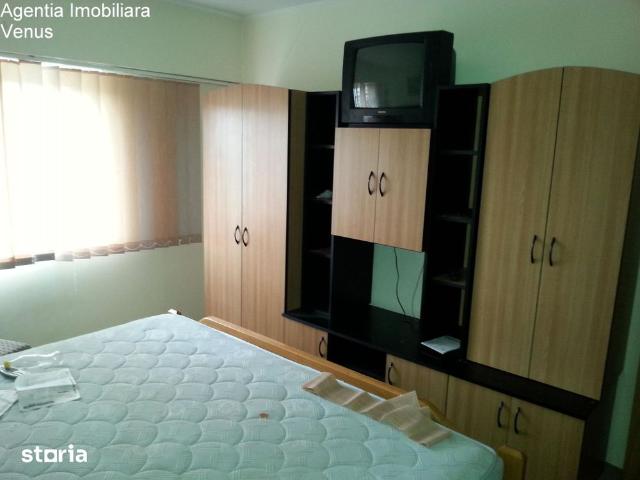 Apartament 4 camere C.Nationala Bazar