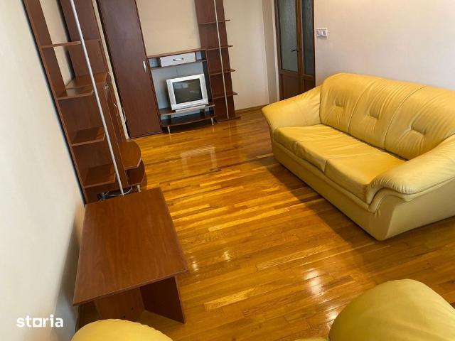 APARTAMENT 4 CAMERE, CONFORT SI LINISTE, ZONA CFR! 500£