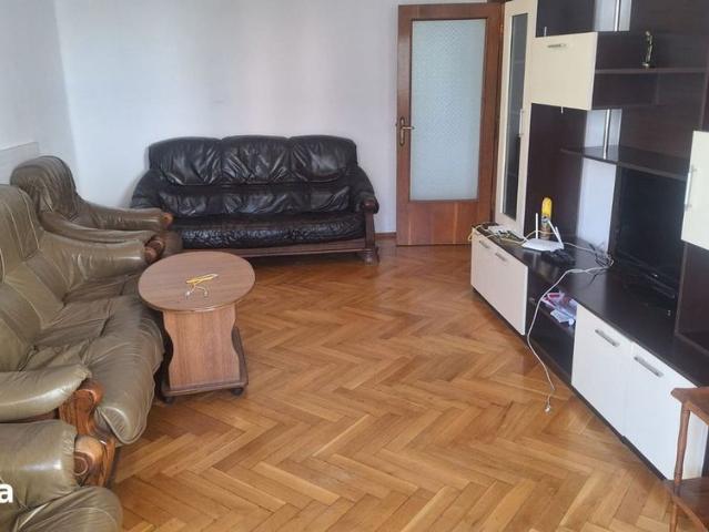 Apartament 4 camere de inchiriat