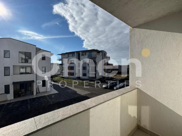 Apartament 4 camere de inchiriat | zona Marul de Aur | etaj 1 | parcare inclusa