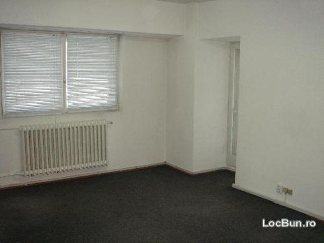 Apartament 4 camere de inchiriat pentru companie