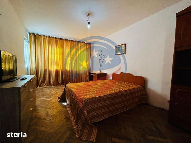 Apartament 4 camere de închiriat – Strada Caracal, Craiova