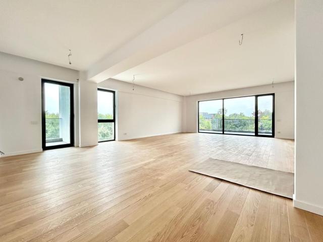 Apartament 4 camere de inchiriere zona Pipera