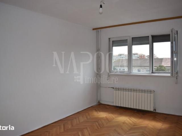 Apartament 4 camere de vanzare in Rogerius Oradea