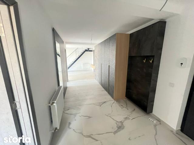Apartament 4 Camere Decomandat Mobilat Utilat Parcare etaj 1 Izvor Tar