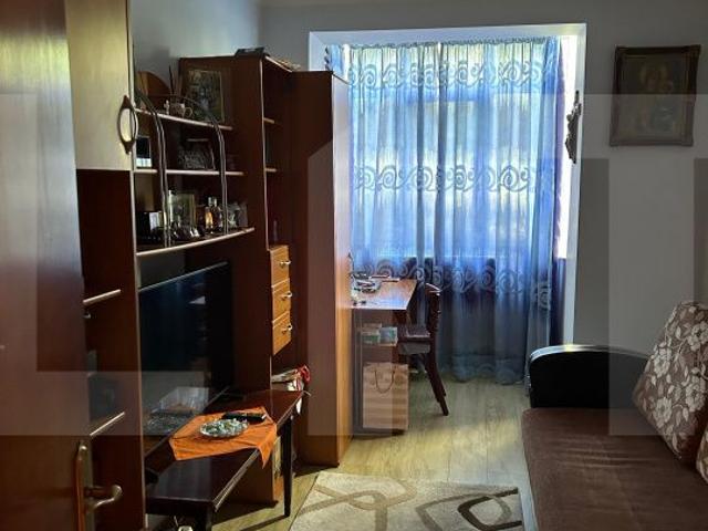 Apartament 4 camere decomandat zona Primaverii