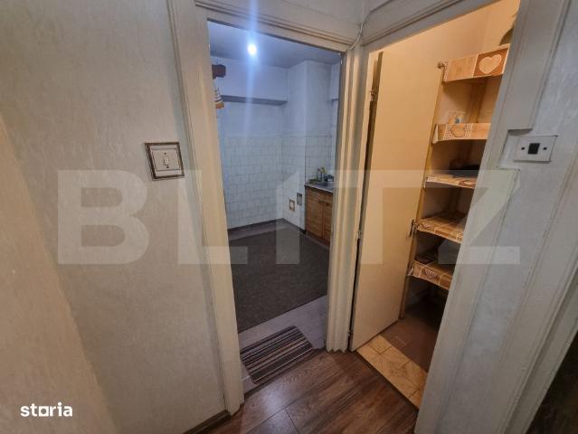Apartament 4 camere decomandate, Rovine Zona Posta