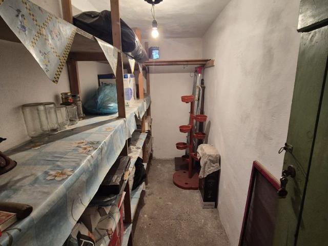 Apartament 4 camere, etajul. 1, Moroasa