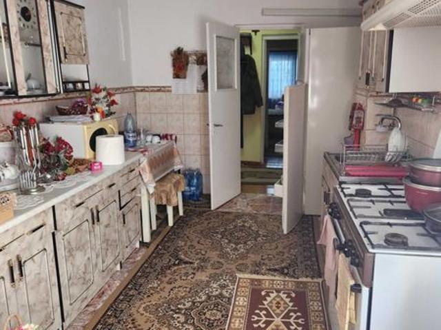 Apartament 4 camere etaj 1 Slobozia