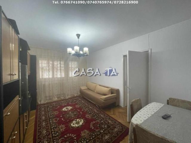 Apartament 4 Camere, Etaj 2, Strada Nicolae Balcescu Zona Centrala