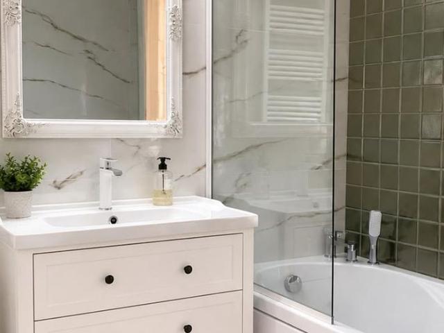Apartament 4 camere Faleza Nord vedere la mare