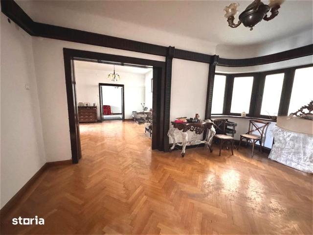 Apartament 4 Camere | Ideal Birou | Vizibilitate | Ultracentral | Piat